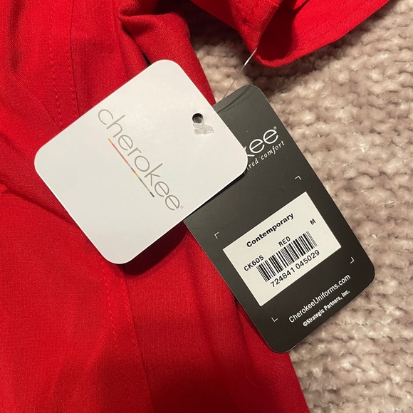 Cherokee iflex scrub top red size medium - Picture 2 of 4